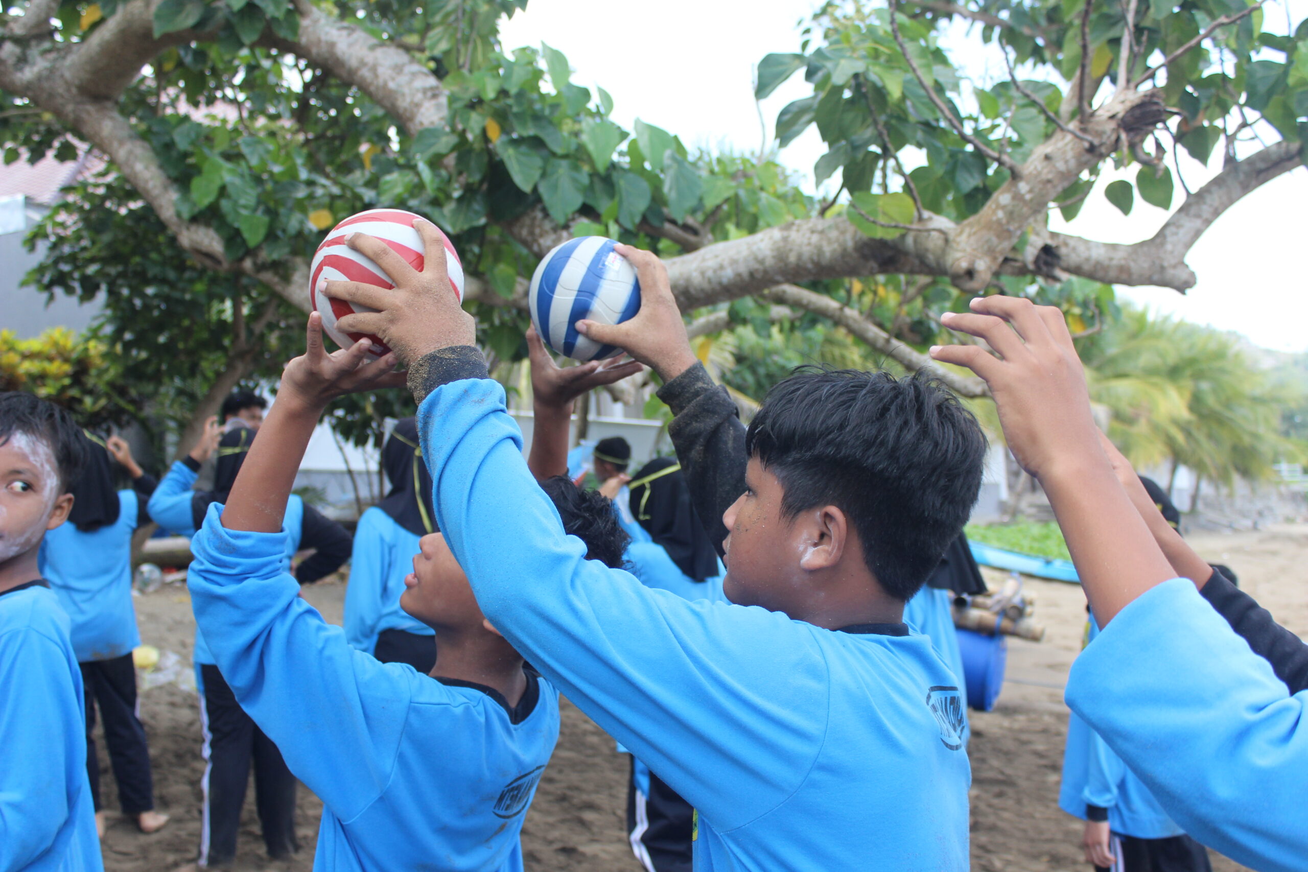 Kegiatan Outdoor Magetan: Petualangan Seru di Kaki Gunung Lawu